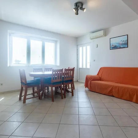 Apartment Apartments With A Parking Space Sveta Nedilja, Hvar - 4049 Sveta Nedelja (Hvar)